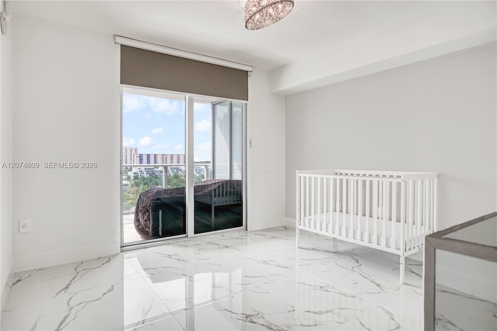 Ver detalles 5-906 3 / 3 1524 sq. ft. $ 2026-08-20 0 foto