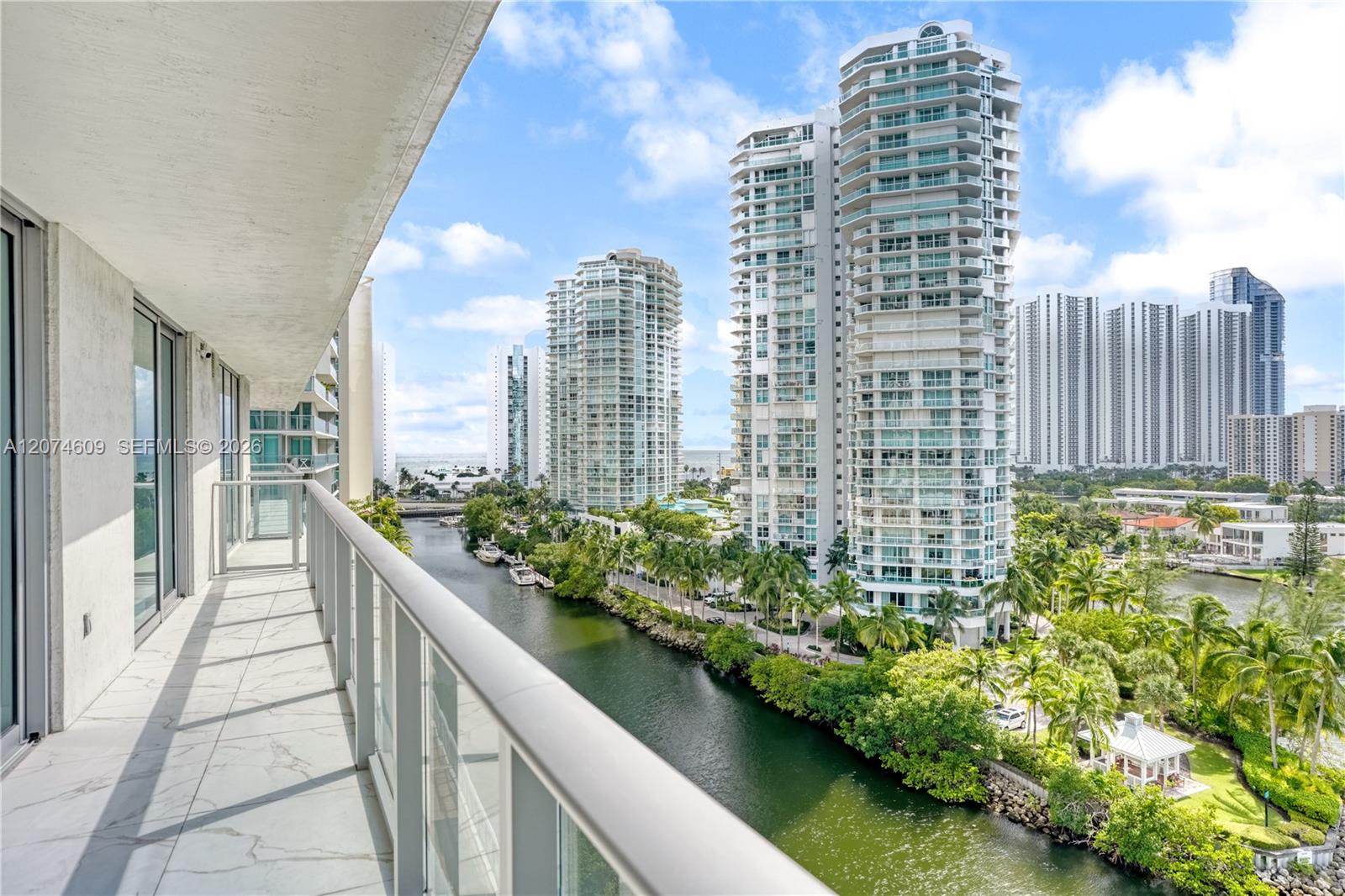 Ver detalles 5-906 3 / 3 1524 sq. ft. $ 2026-08-20 0 foto