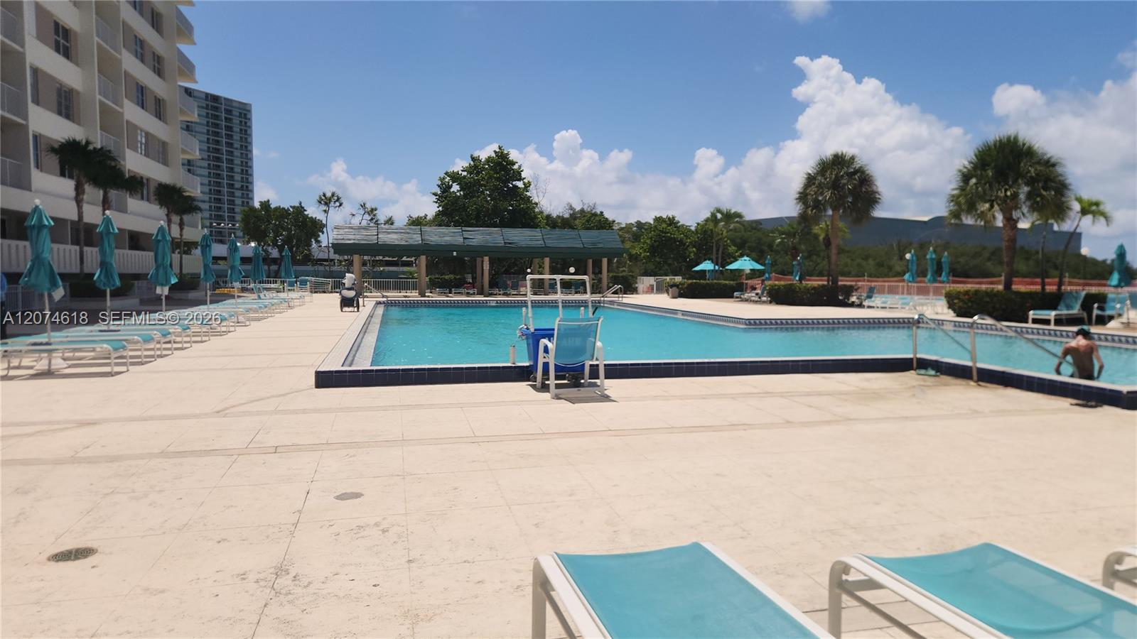1725 1 / 2 762 sq. ft. $ 2026-08-20 0 Photo