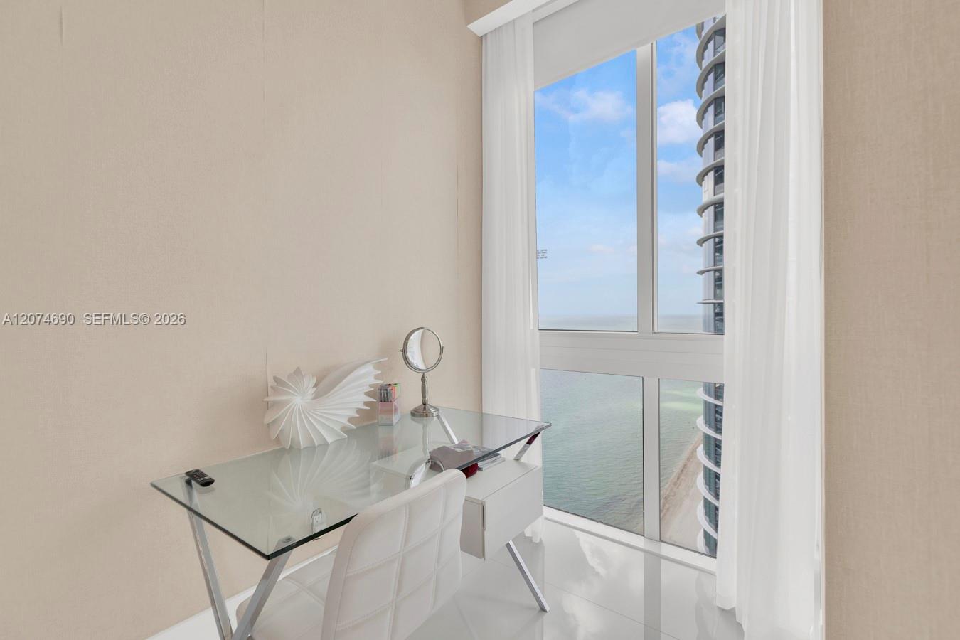 3001 3 / 4 2928 sq. ft. $ 2026-08-20 0 foto