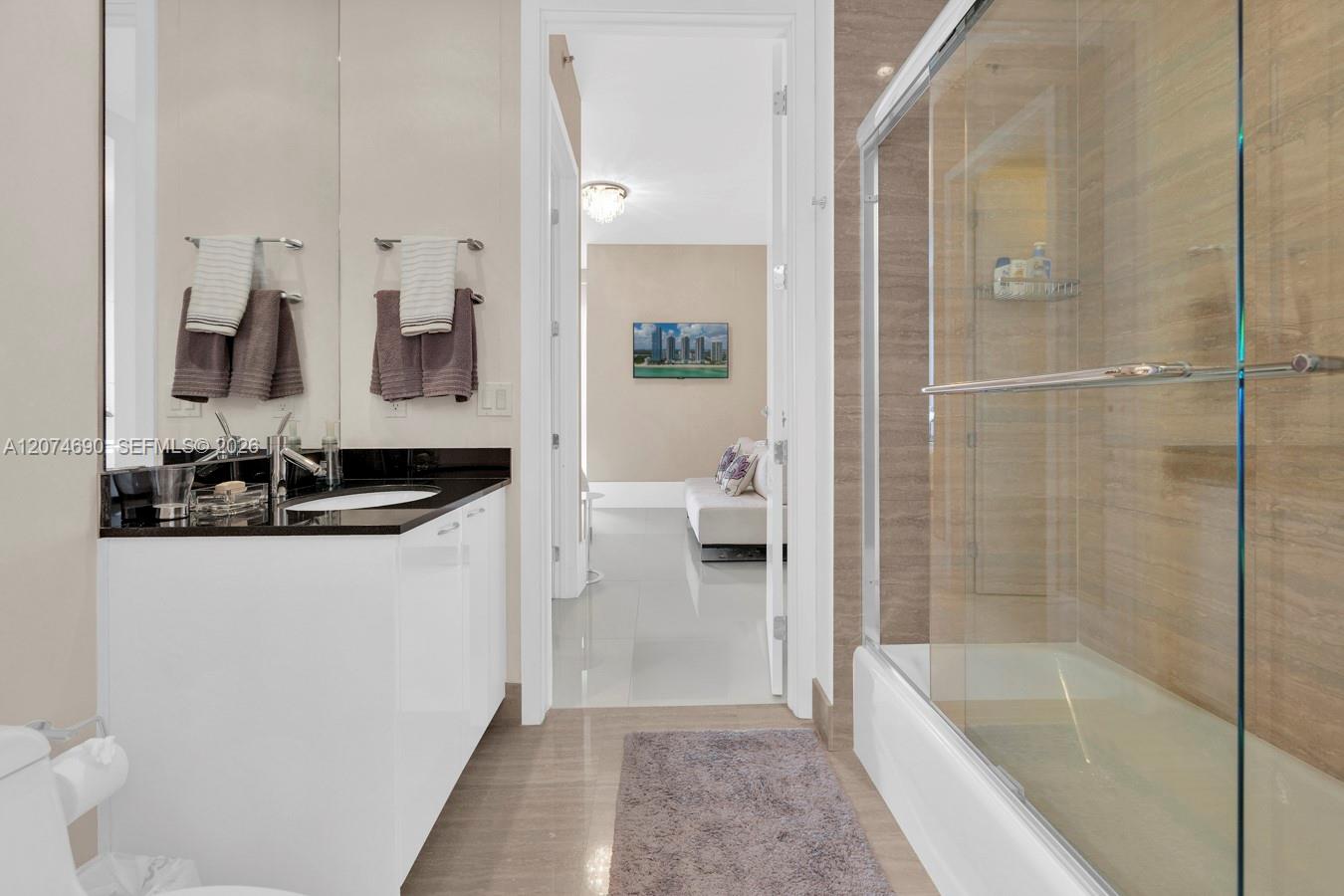 3001 3 / 4 2928 sq. ft. $ 2026-08-20 0 foto