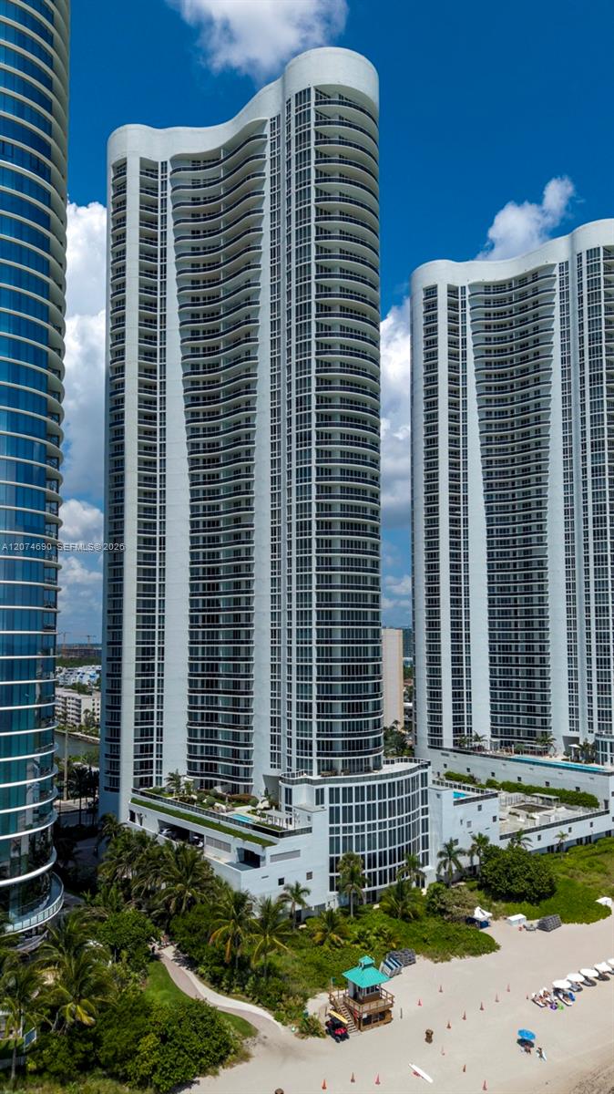 3001 3 / 4 2928 sq. ft. $ 2026-08-20 0 foto