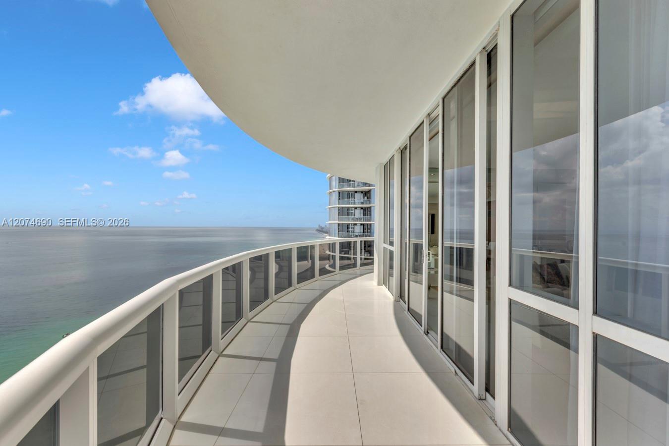 3001 3 / 4 2928 sq. ft. $ 2026-08-20 0 foto