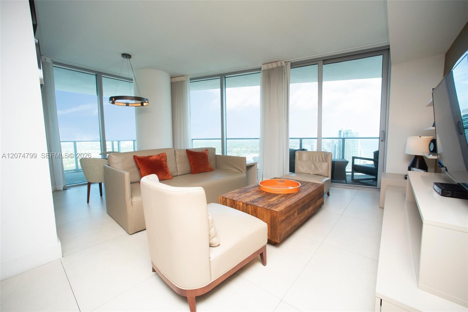 3412 1 / 1 869 sq. ft. $ 2026-08-20 0 foto