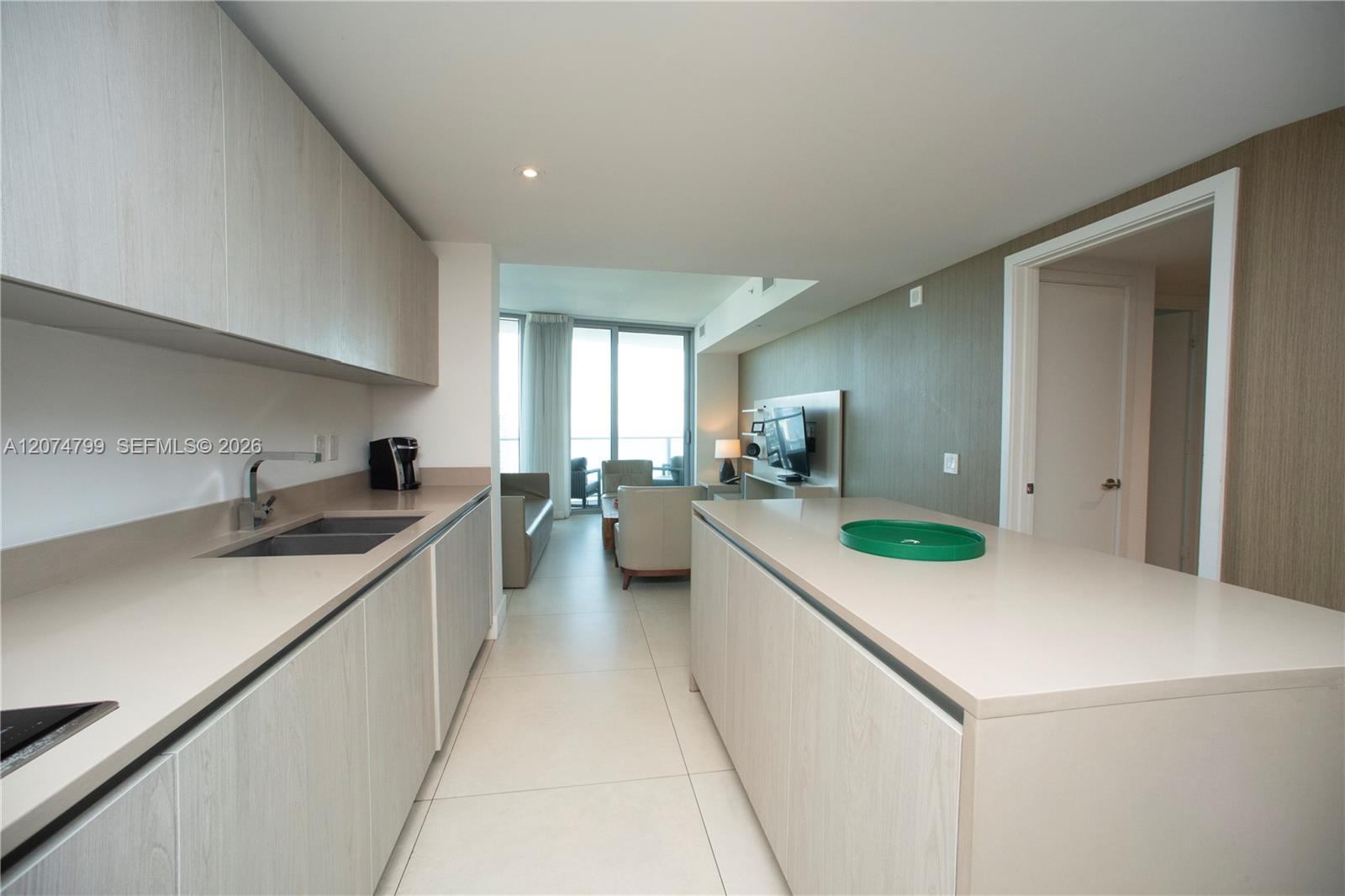 3412 1 / 1 869 sq. ft. $ 2026-08-20 0 foto