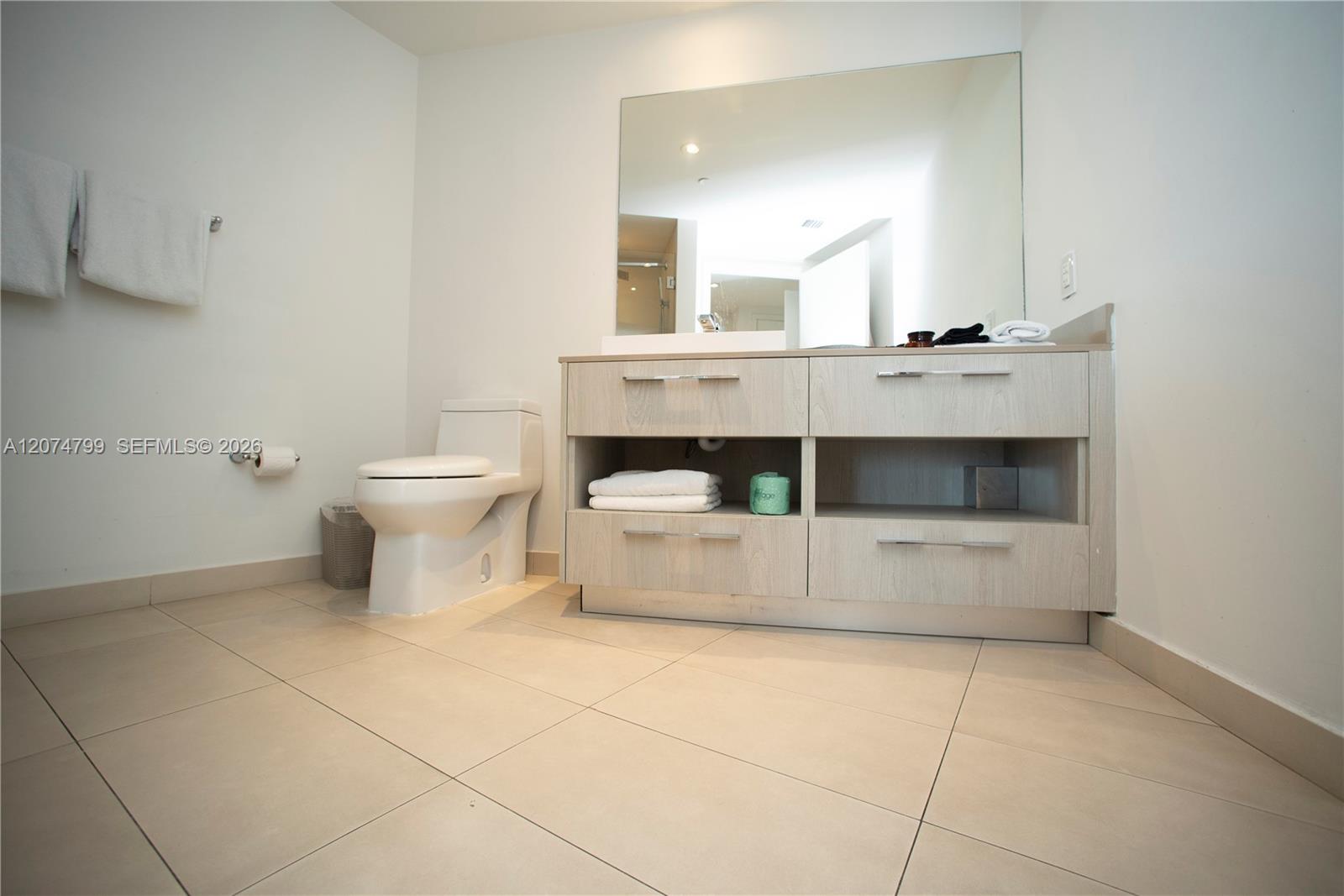 3412 1 / 1 869 sq. ft. $ 2026-08-20 0 foto
