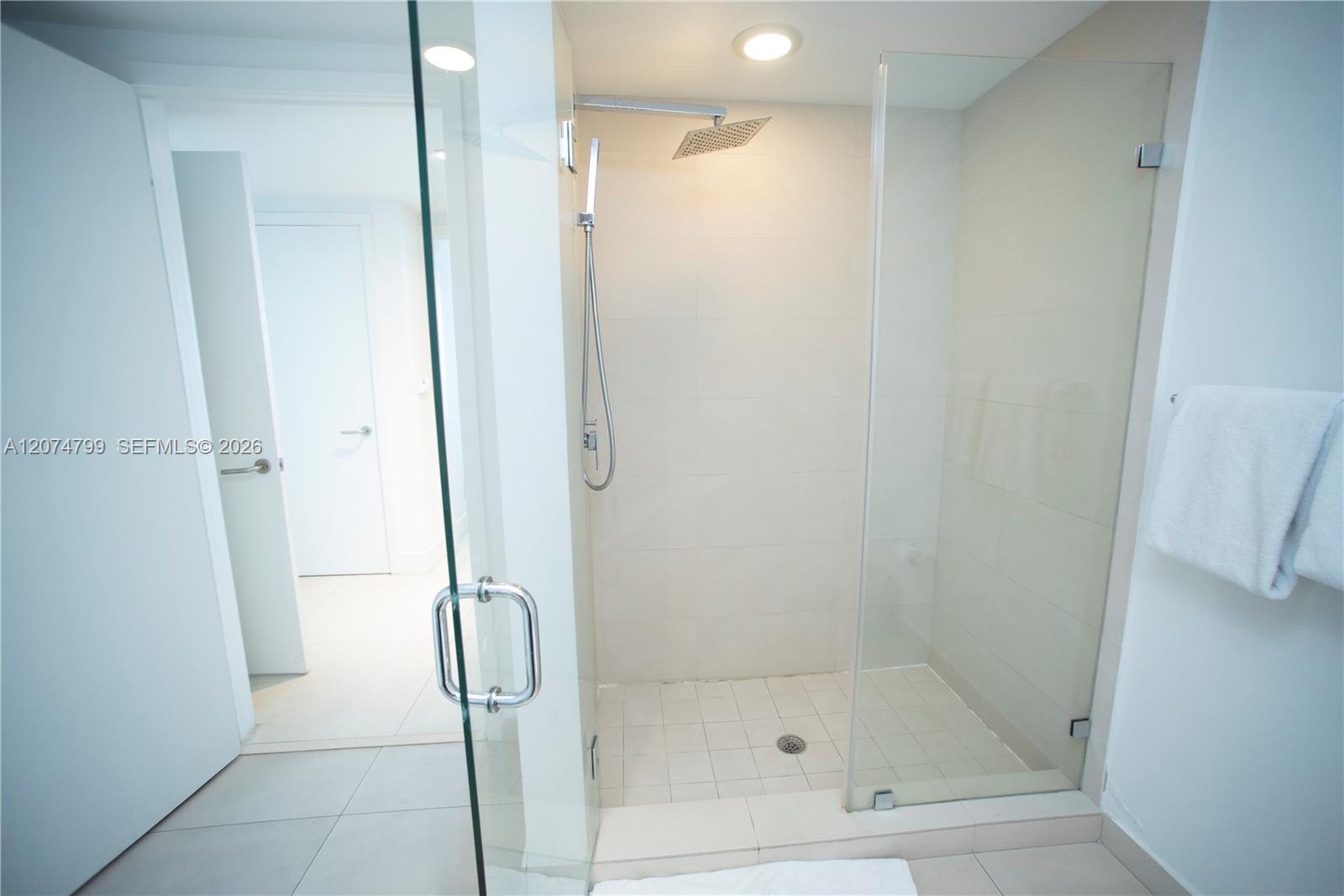 3412 1 / 1 869 sq. ft. $ 2026-08-20 0 foto