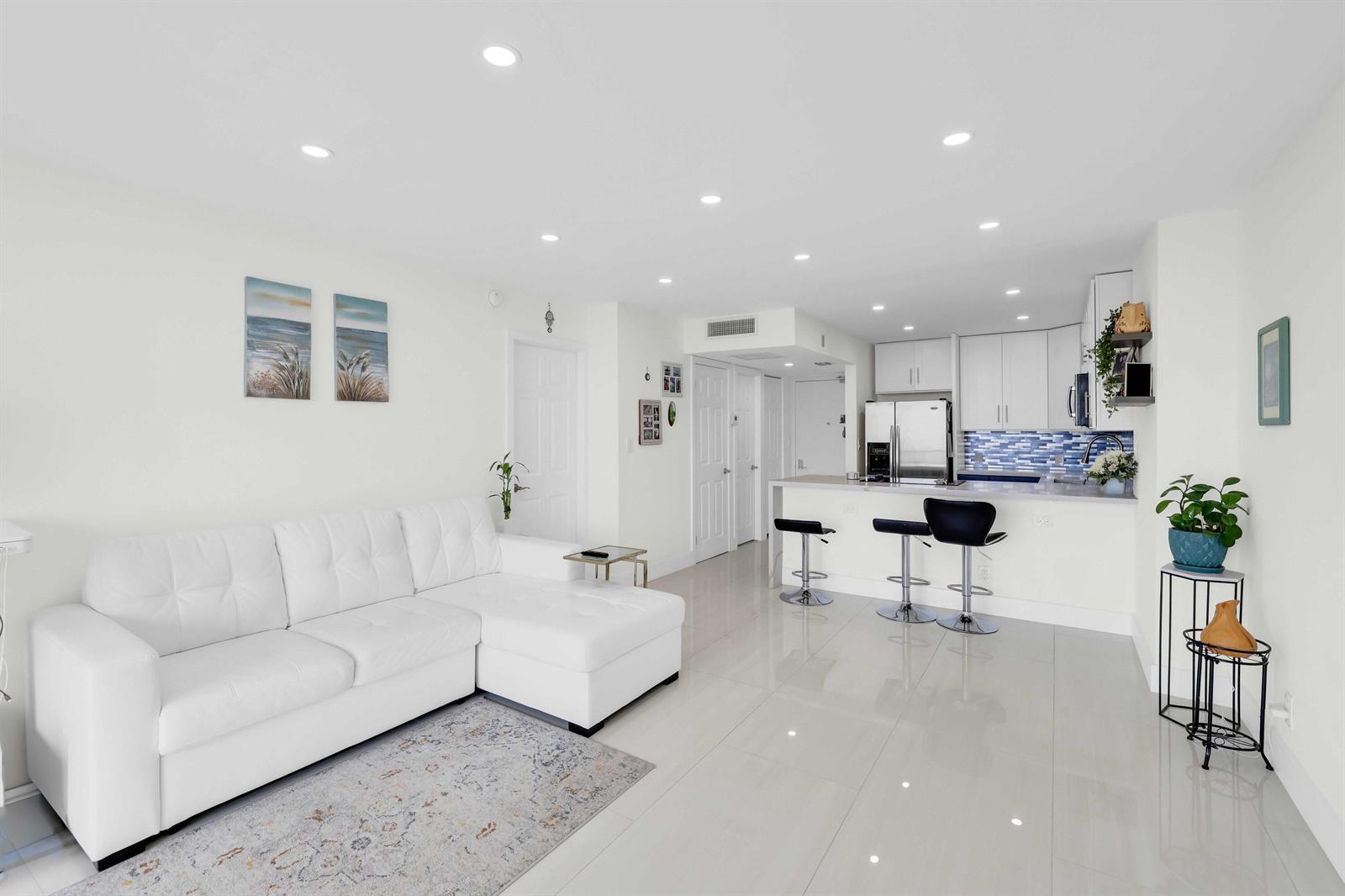 Photo of 20335 Country Club  #2107, Aventura, Florida, 33180 - 20335 W Country Club Drive 2107 - 20