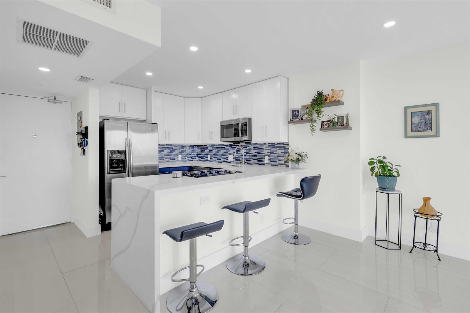 Photo of 20335 Country Club  #2107, Aventura, Florida, 33180 - 20335 W Country Club Drive 2107 - 14