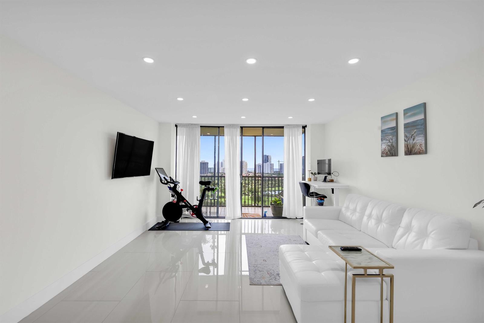 Photo of 20335 Country Club  #2107, Aventura, Florida, 33180 - 20335 W Country Club Drive 2107 - 16