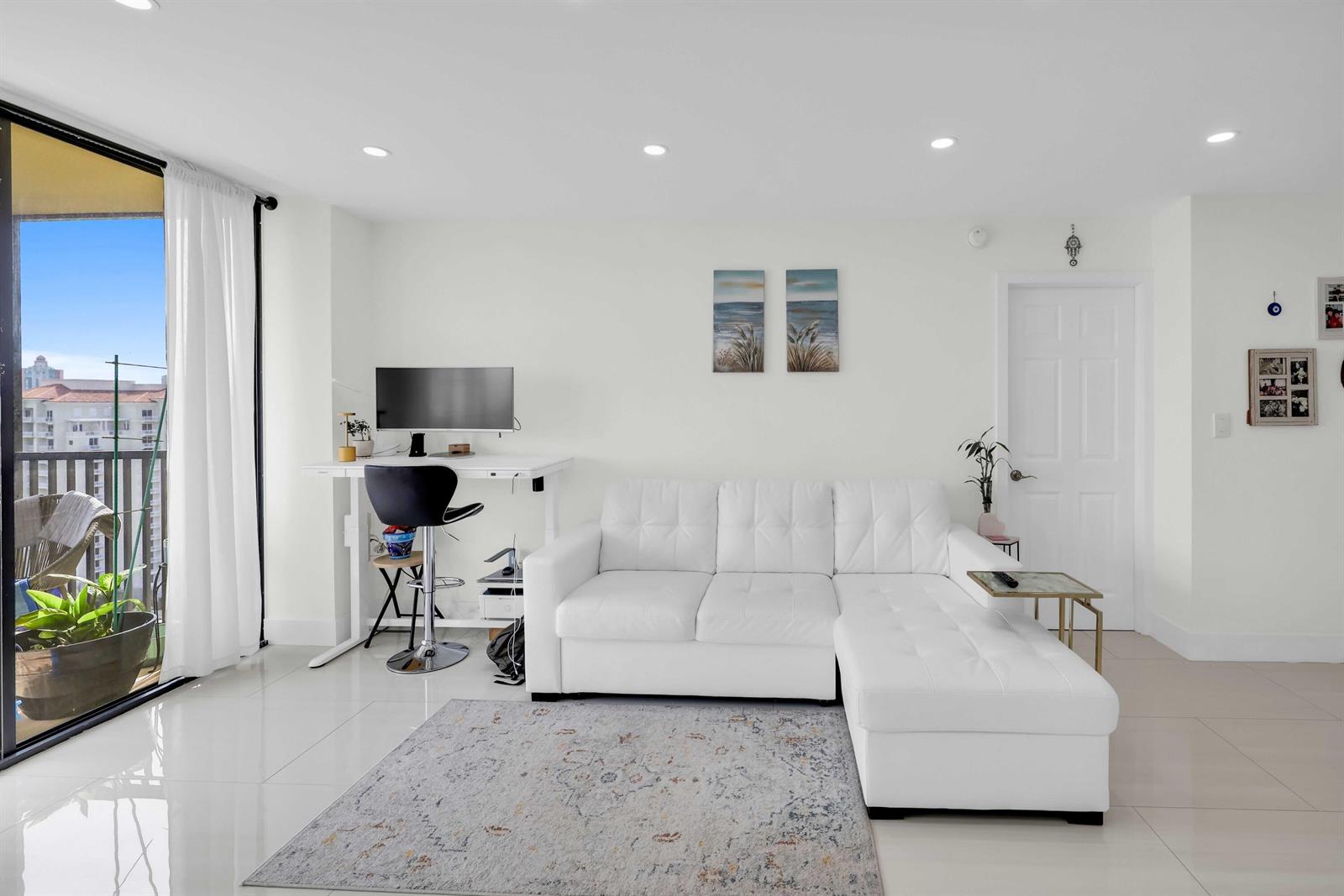 Photo of 20335 Country Club  #2107, Aventura, Florida, 33180 - 20335 W Country Club Drive 2107 - 19