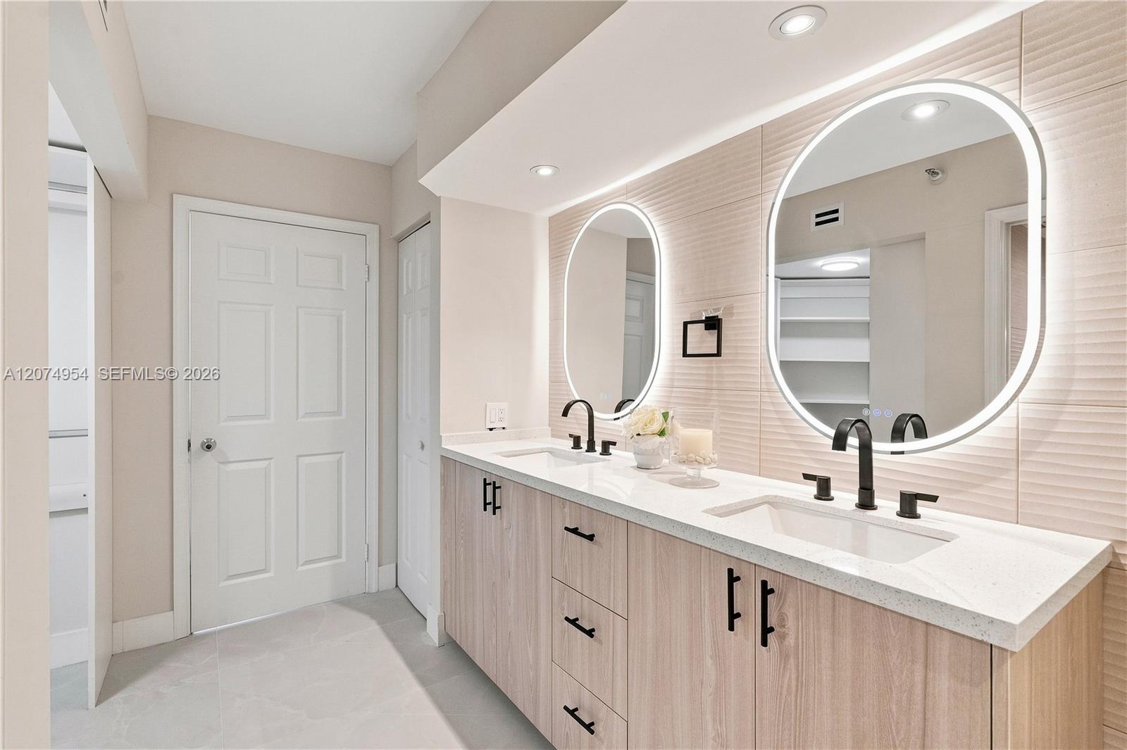 Photo of 3530 Mystic Pointe Dr  #808, Aventura, Florida, 33180 - 