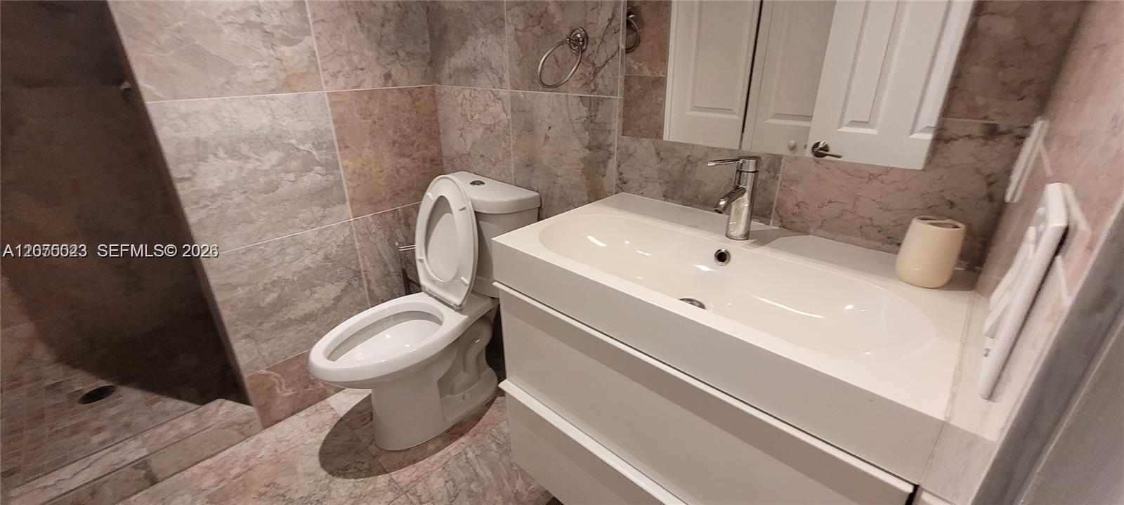 Photo of 1865 Ocean Dr  #2D, Hallandale Beach, Florida, 33009 - 