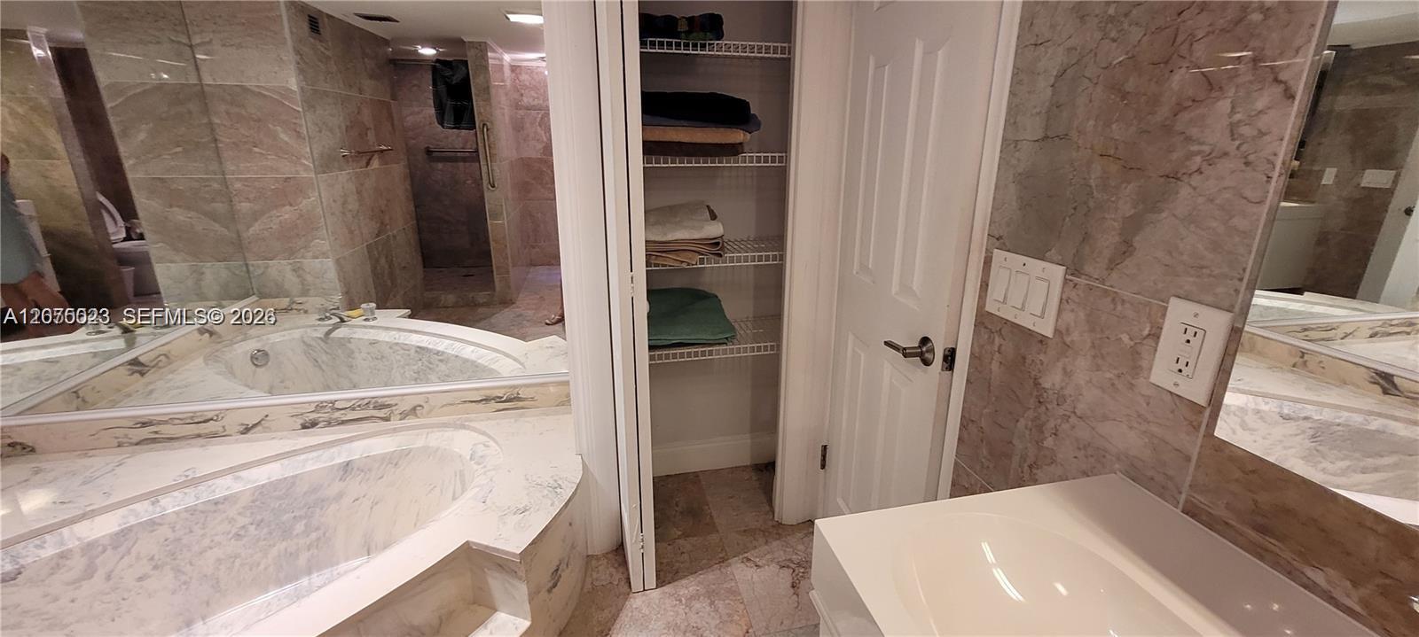 Photo of 1865 Ocean Dr  #2D, Hallandale Beach, Florida, 33009 - 