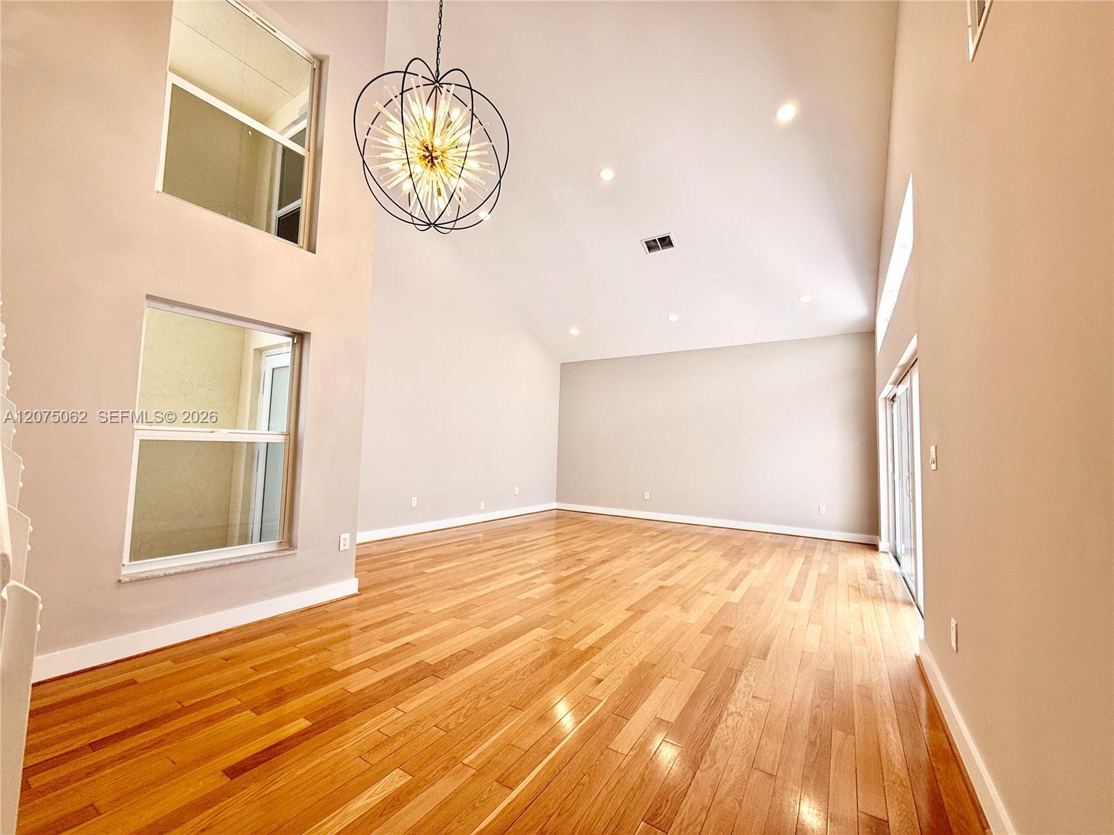Photo 5 of Oysterwood St