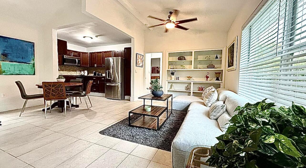 Ver detalles / 0 1356 sq. ft. $ 2026-08-22 0 foto