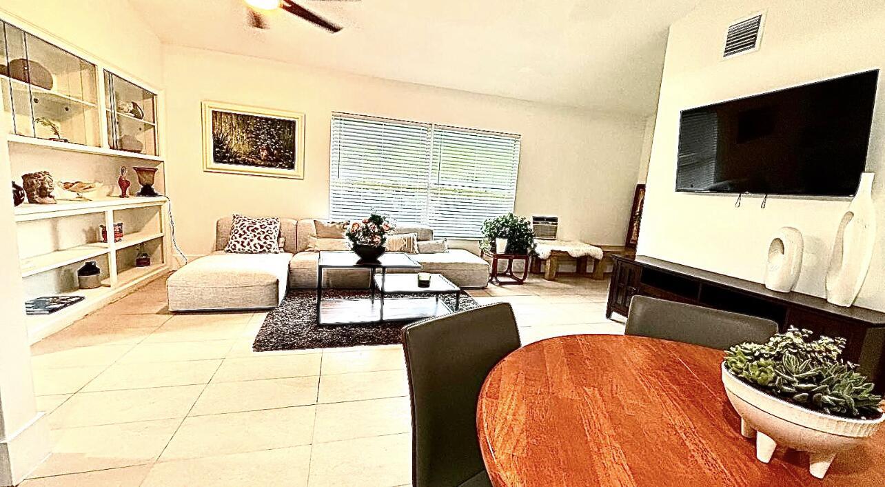 Ver detalles / 0 1356 sq. ft. $ 2026-08-22 0 foto
