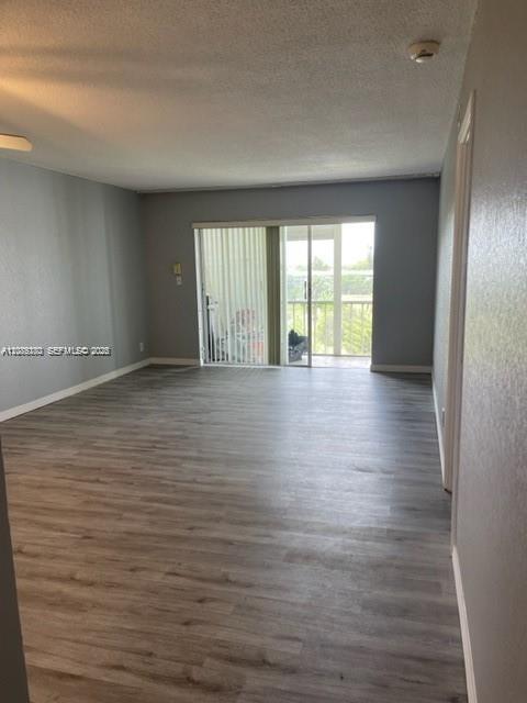 506 1 / 1 700 sq. ft. $ 2026-08-21 0 Photo