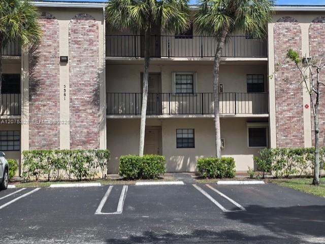 305 2 / 2 958 sq. ft. $ 2026-08-21 0 Photo