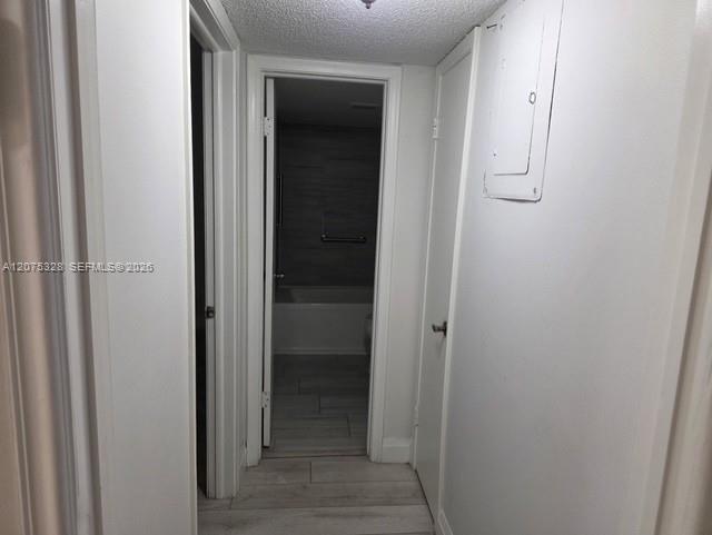 305 2 / 2 958 sq. ft. $ 2026-08-21 0 Photo