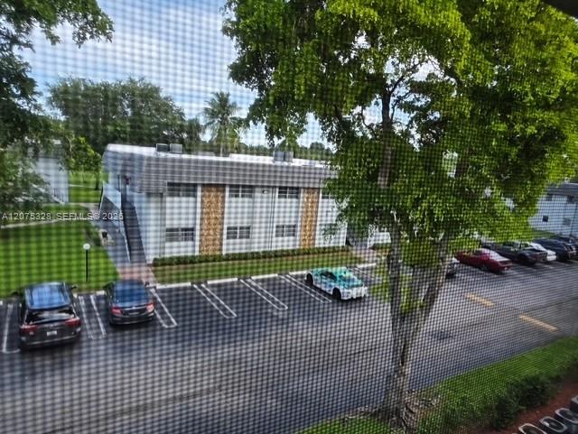 305 2 / 2 958 sq. ft. $ 2026-08-21 0 Photo