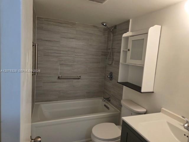 305 2 / 2 958 sq. ft. $ 2026-08-21 0 Photo