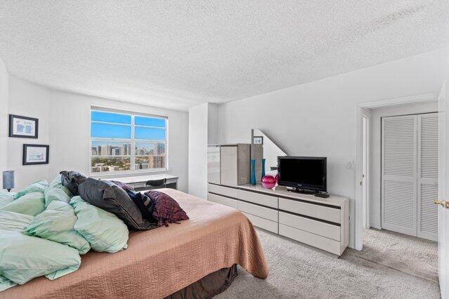 See details 18Q 3 / 1740 sq. ft. $ 2026-08-28 0 Photo