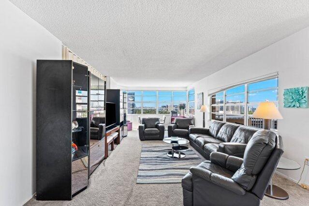 See details 18Q 3 / 1740 sq. ft. $ 2026-08-28 0 Photo