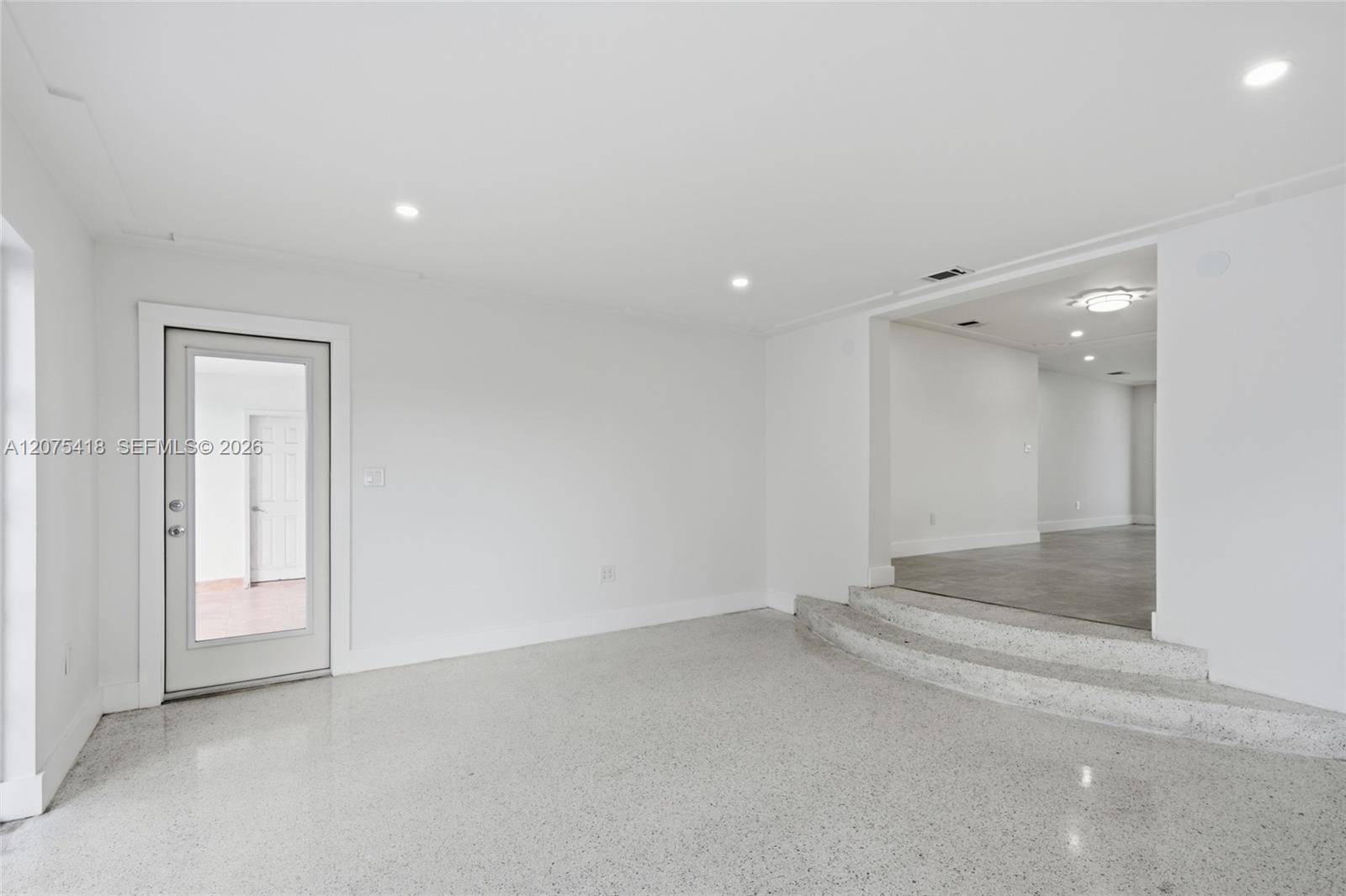 Ver detalles / 2339 sq. ft. $ 2026-08-21 0 foto