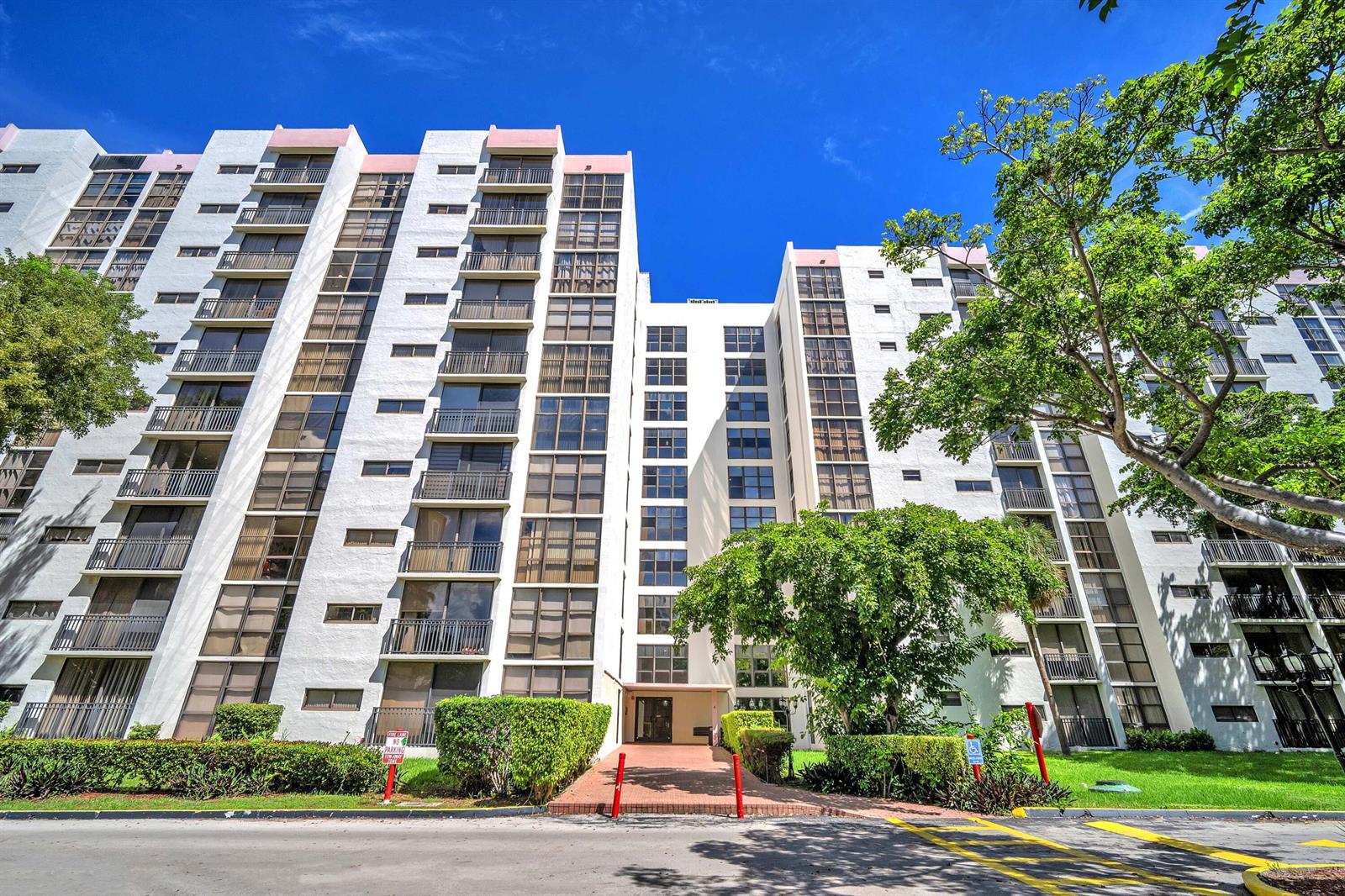 Photo of 17021 Bay  #Unit 126, Sunny Isles Beach, Florida, 33160 - 39-print-DSC06659