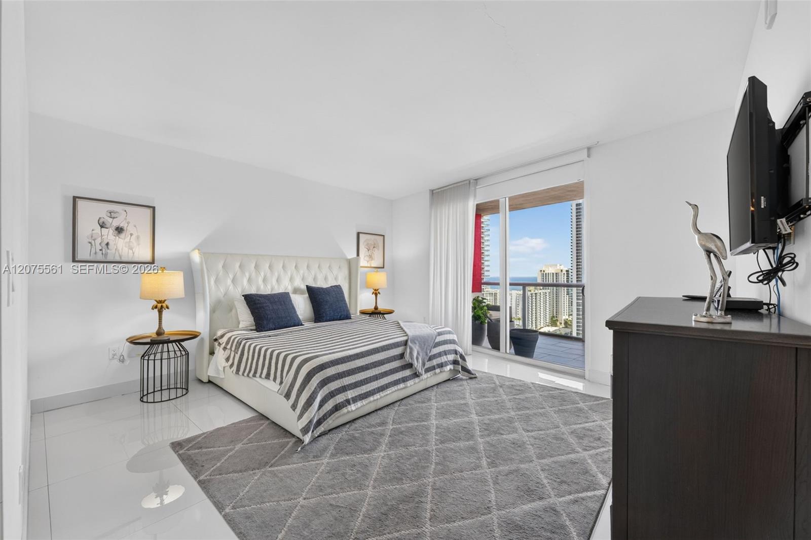 Photo of 2600 Hallandale Beach Blvd  #2510, Hallandale Beach, Florida, 33009 - Master bedroom