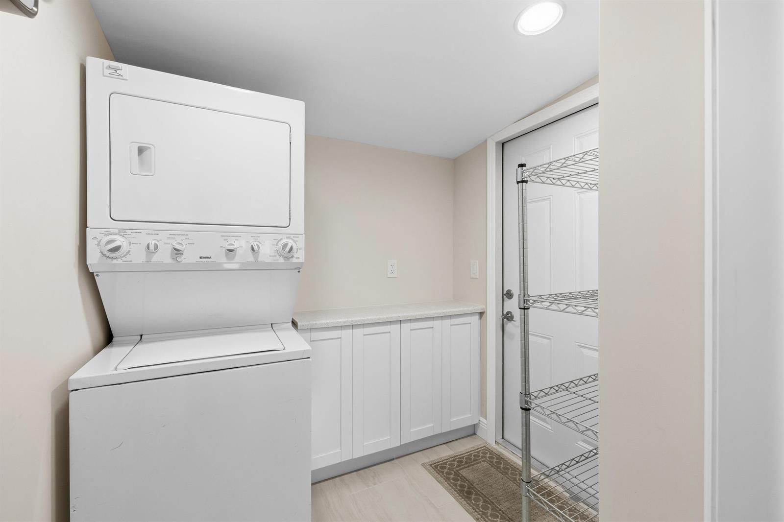 1-2  / 0 2120 sq. ft. $ 2026-08-23 0 foto