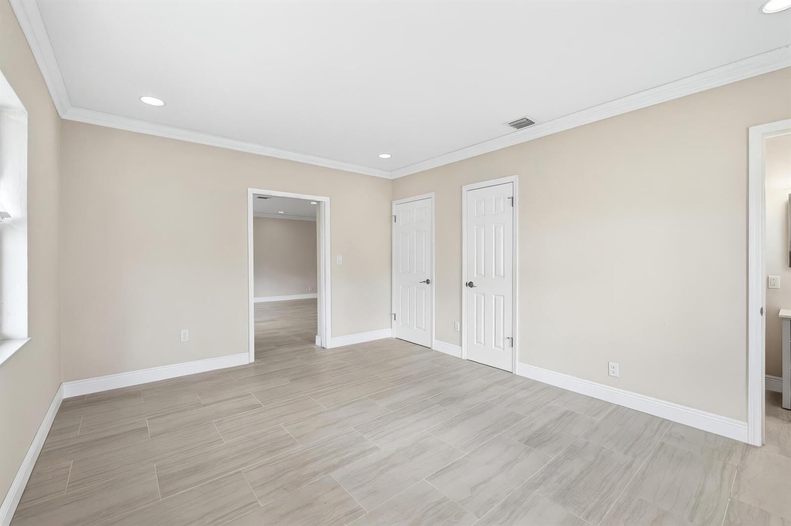 1-2  / 0 2120 sq. ft. $ 2026-08-23 0 foto