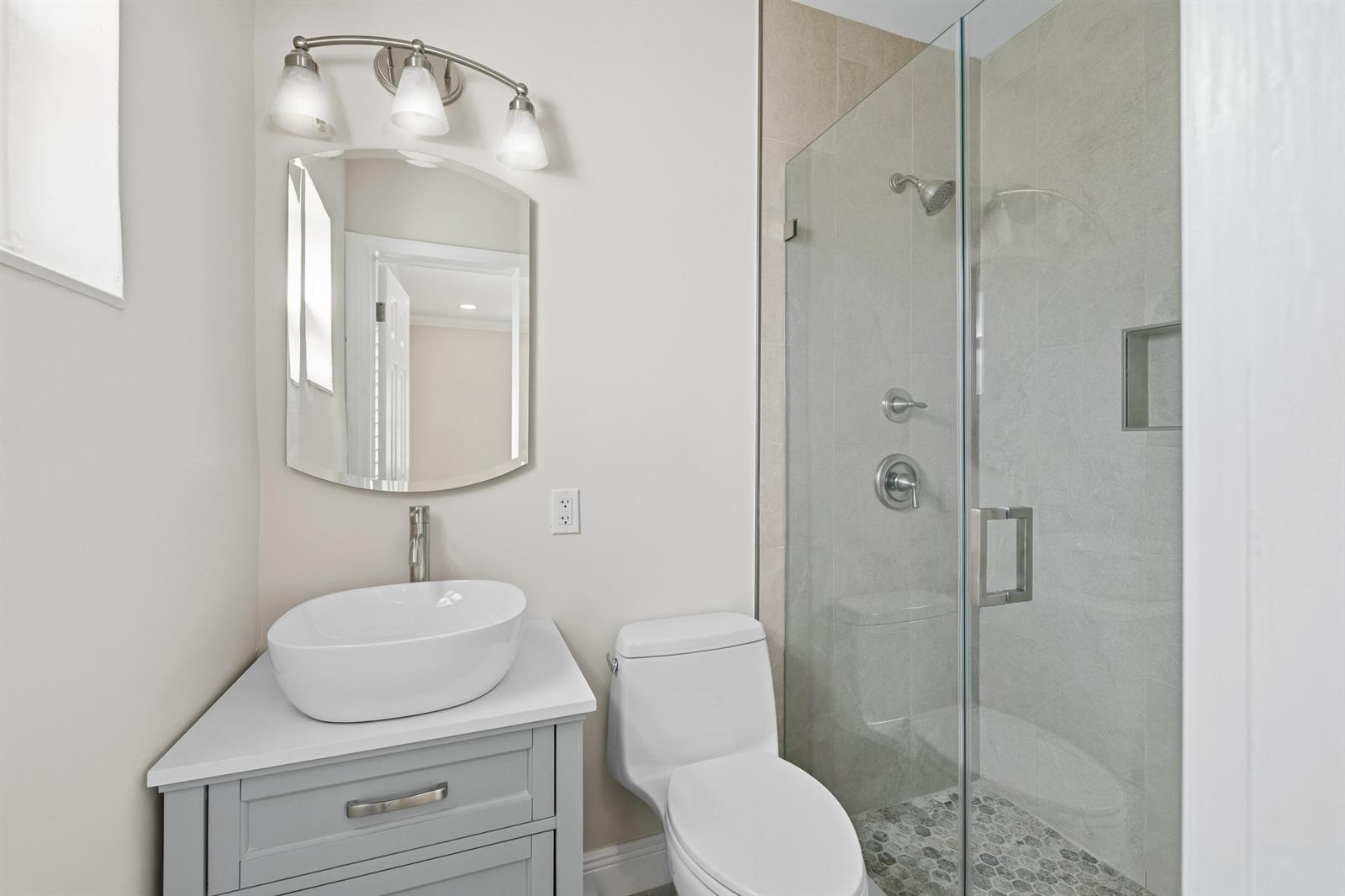1-2  / 0 2120 sq. ft. $ 2026-08-23 0 foto