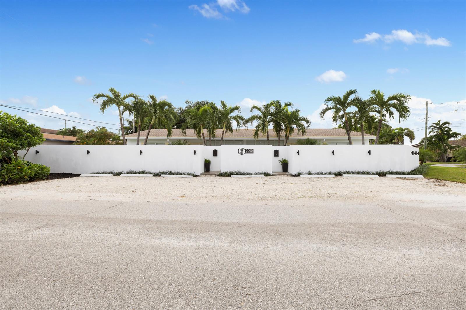 1-2  / 0 2120 sq. ft. $ 2026-08-23 0 foto
