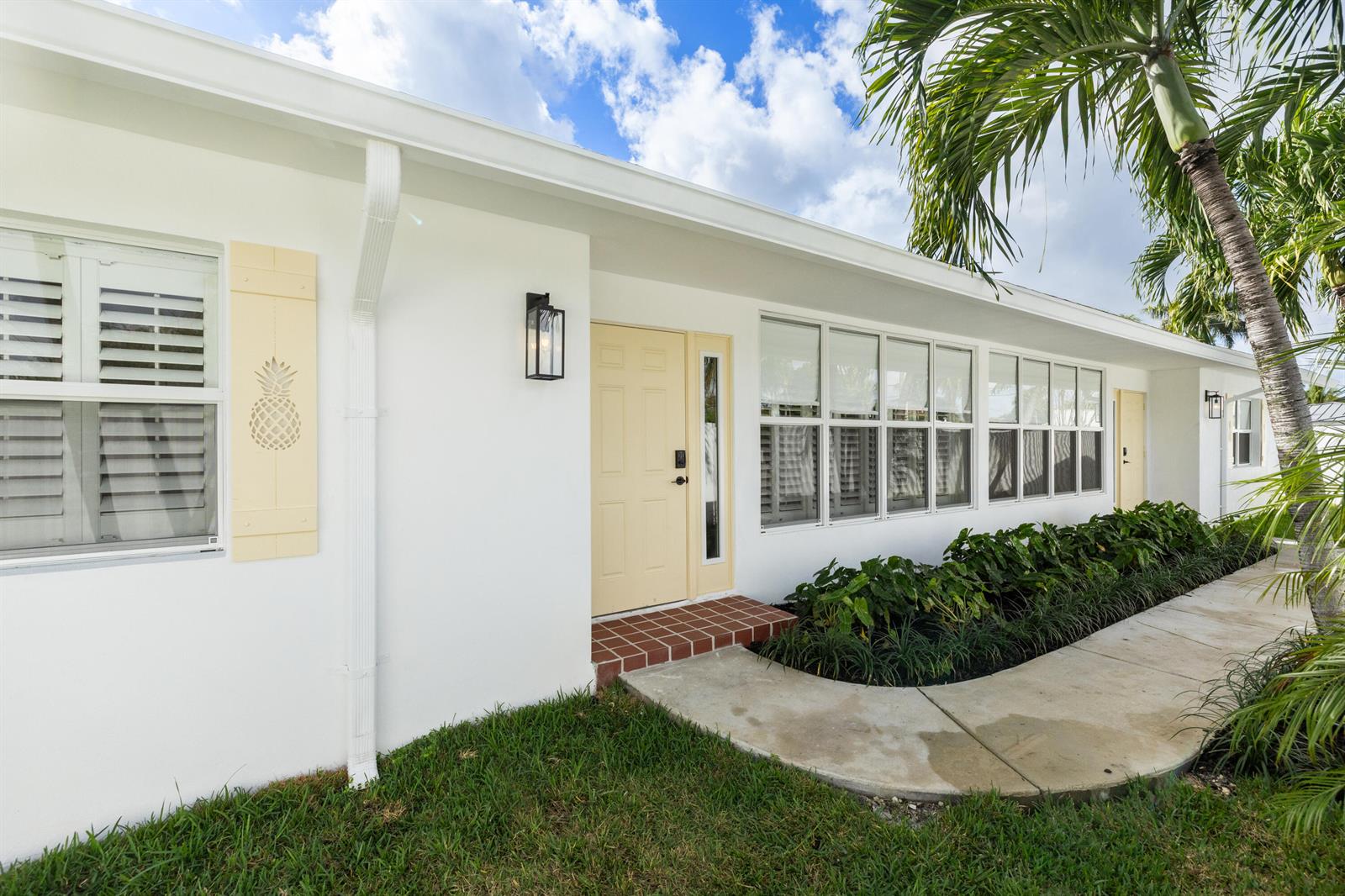1-2  / 0 2120 sq. ft. $ 2026-08-23 0 foto