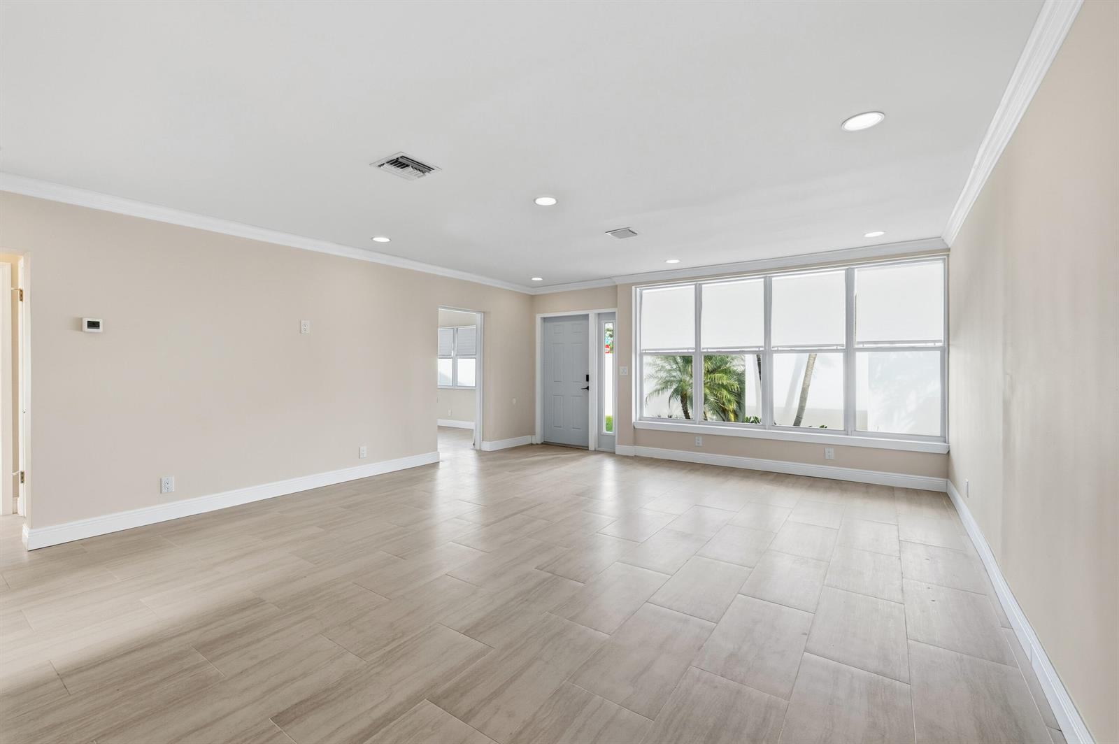 1-2  / 0 2120 sq. ft. $ 2026-08-23 0 foto