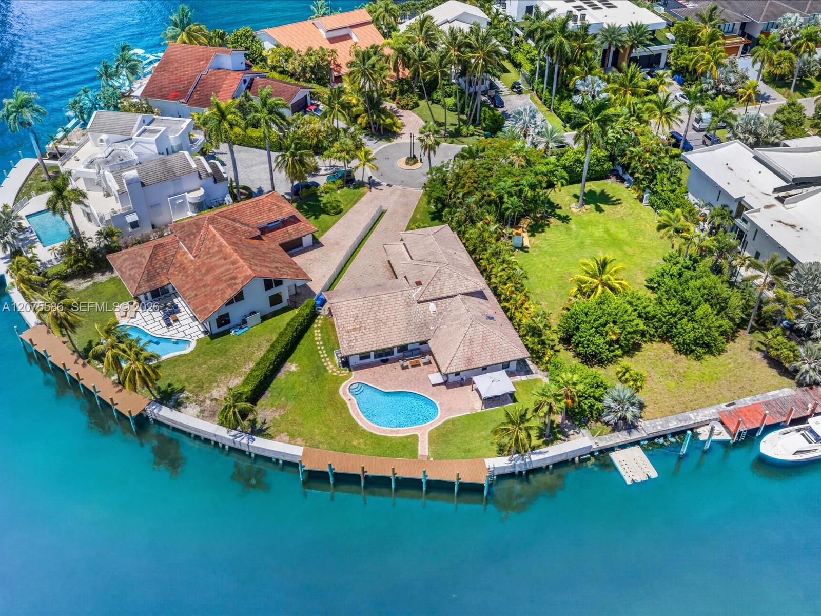 Photo of 343 Centre Is (343), Golden Beach, Florida, 33160 -