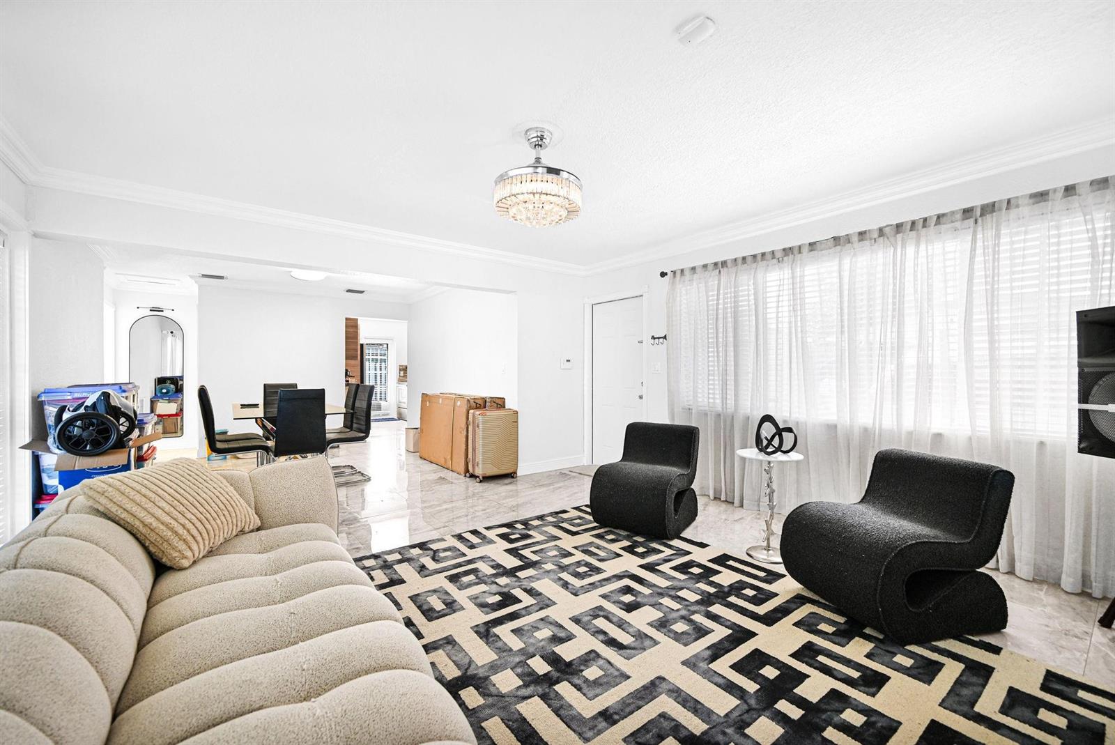 Ver detalles 2171 3 / 2 1040 sq. ft. $ 2026-08-22 0 foto