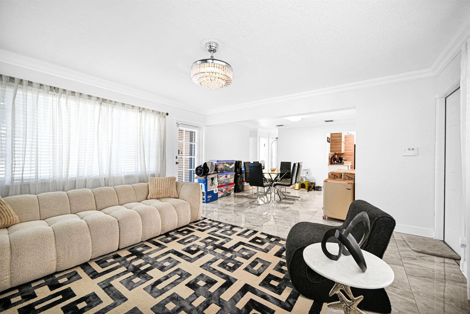 Ver detalles 2171 3 / 2 1040 sq. ft. $ 2026-08-22 0 foto