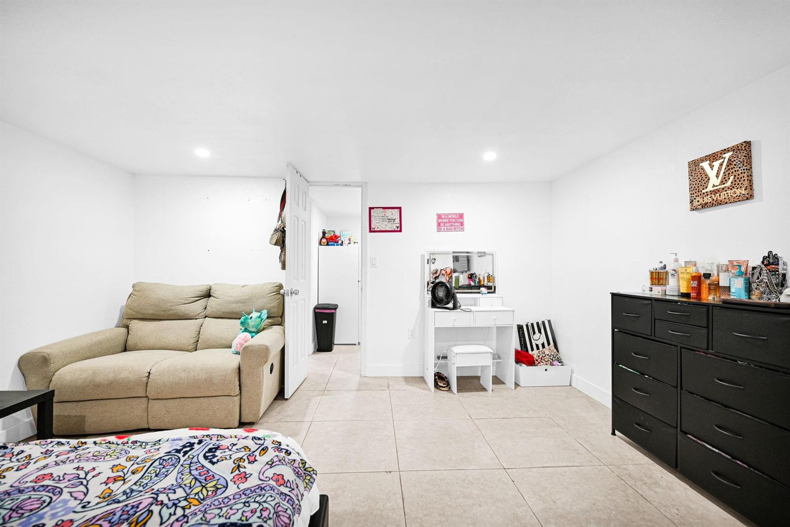 Ver detalles 2171 3 / 2 1040 sq. ft. $ 2026-08-22 0 foto