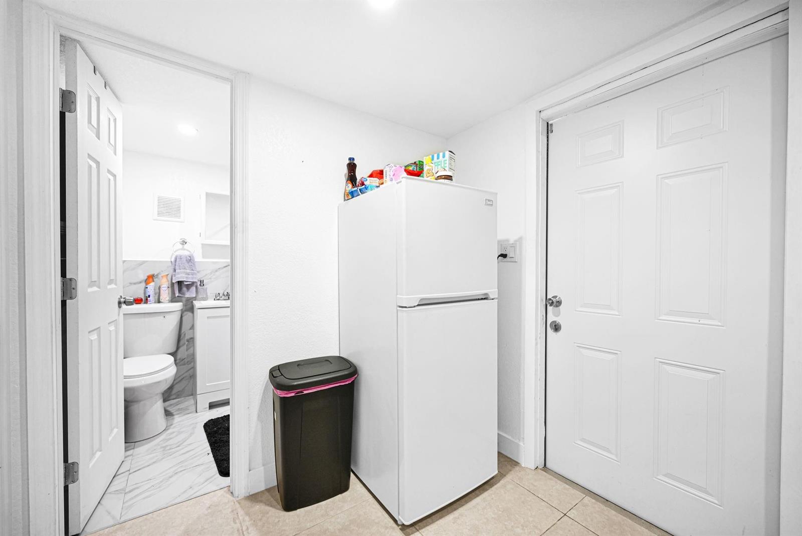 Ver detalles 2171 3 / 2 1040 sq. ft. $ 2026-08-22 0 foto