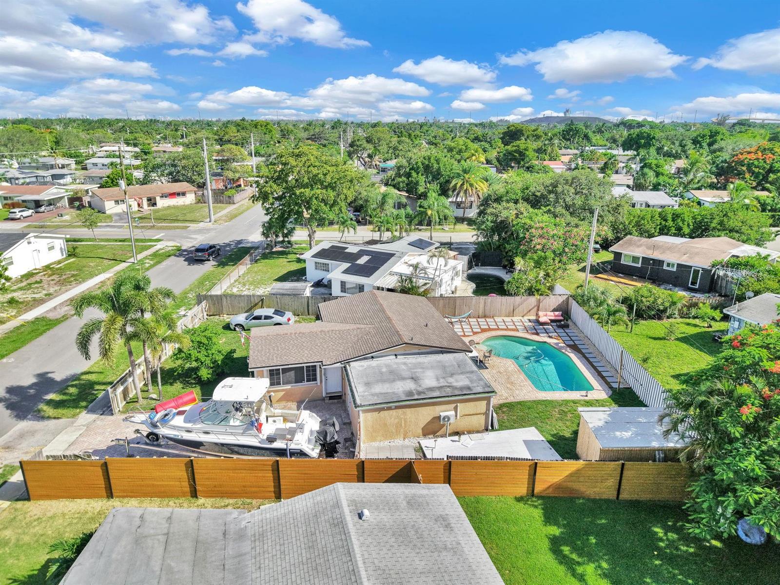 Ver detalles 2171 3 / 2 1040 sq. ft. $ 2026-08-22 0 foto
