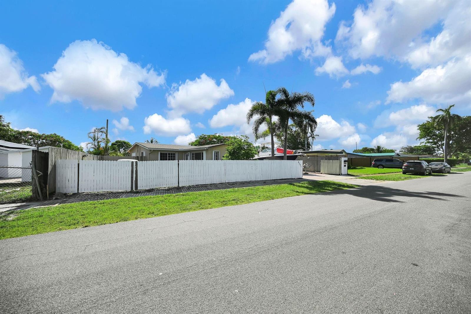 Ver detalles 2171 3 / 2 1040 sq. ft. $ 2026-08-22 0 foto
