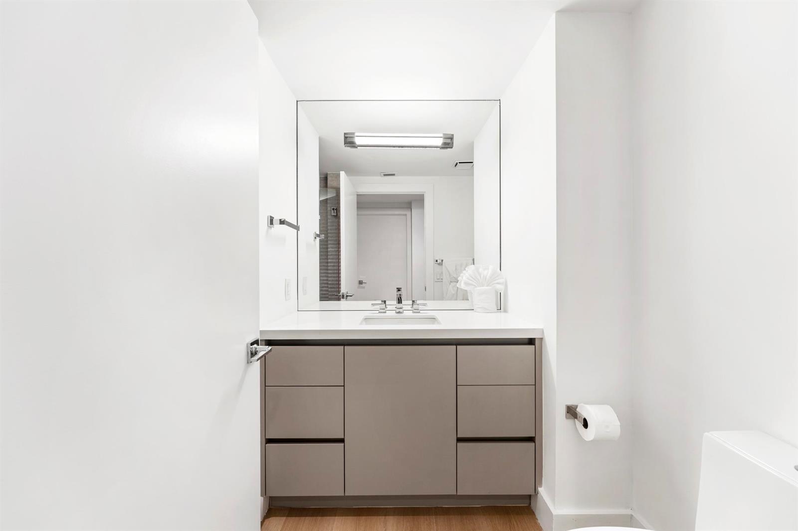 903 2 / 2 1560 sq. ft. $ 2026-08-23 0 Photo