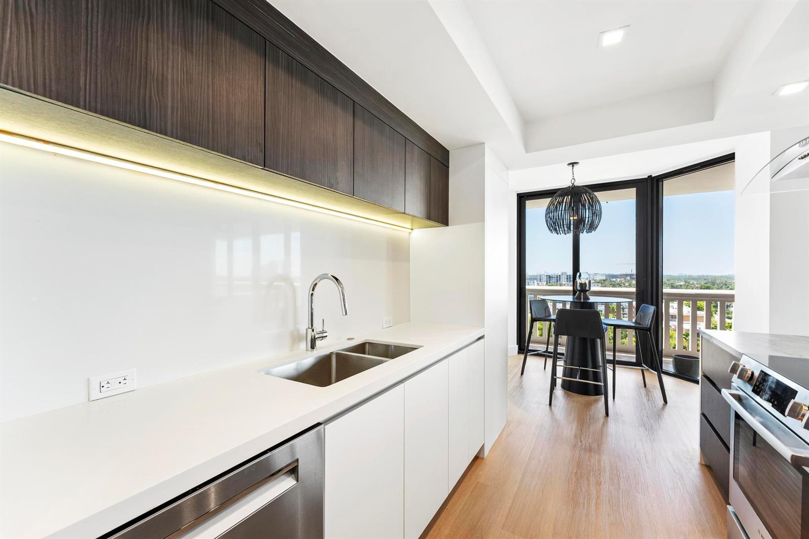 903 2 / 2 1560 sq. ft. $ 2026-08-23 0 Photo