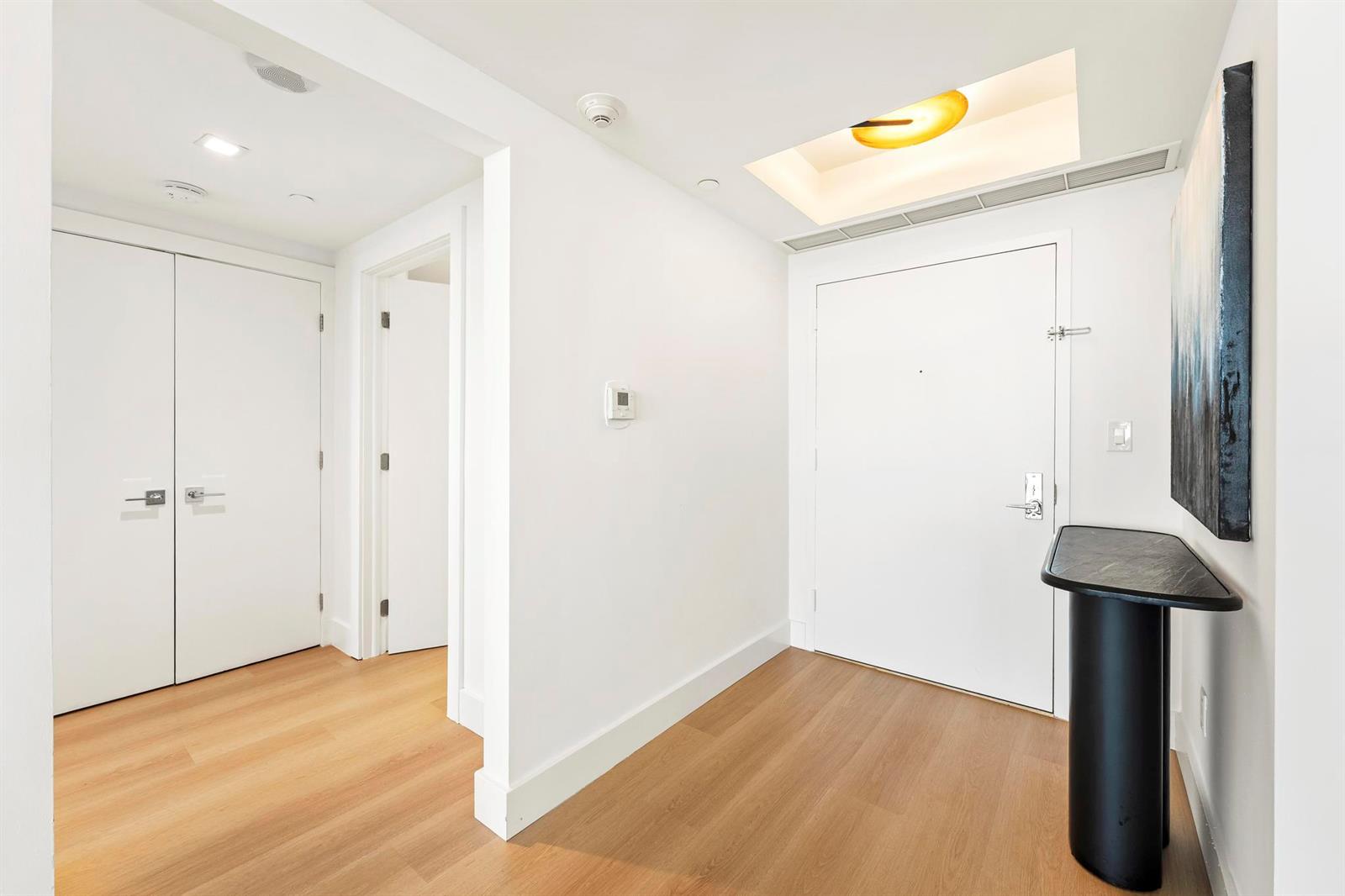 See details 903 2 / 2 1560 sq. ft. $ 2026-08-23 0 Photo