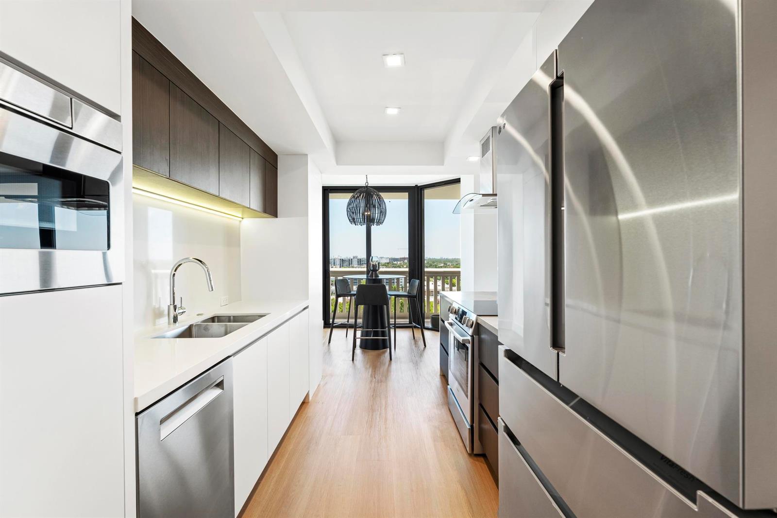 See details 903 2 / 2 1560 sq. ft. $ 2026-08-23 0 Photo