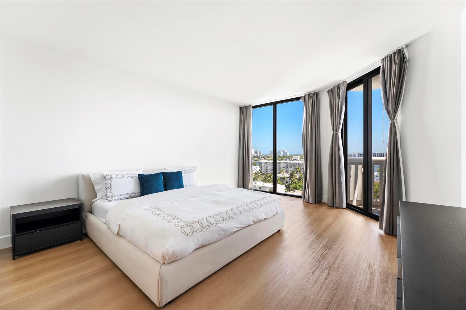 See details 903 2 / 2 1560 sq. ft. $ 2026-08-23 0 Photo