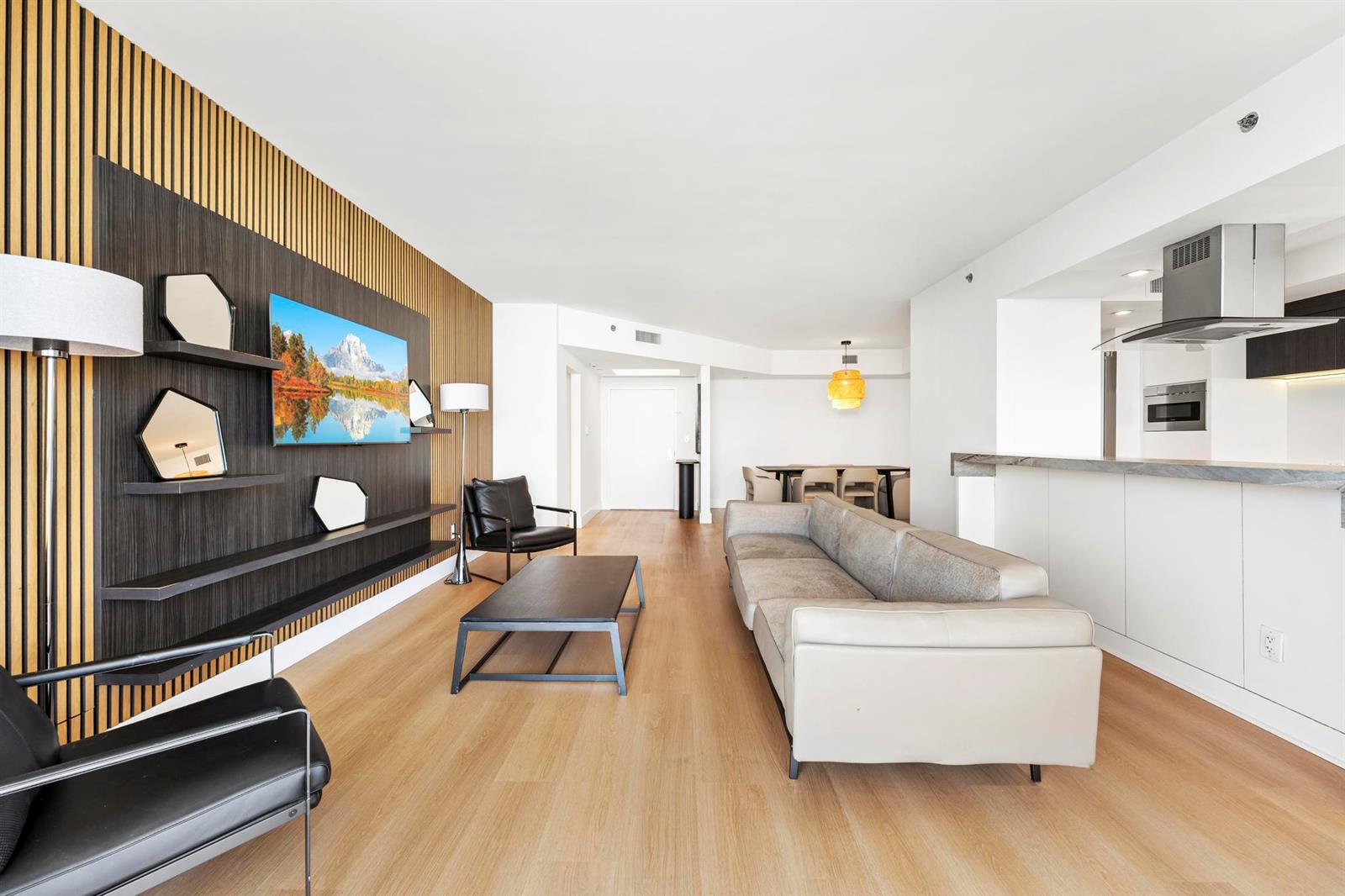 See details 903 2 / 2 1560 sq. ft. $ 2026-08-23 0 Photo